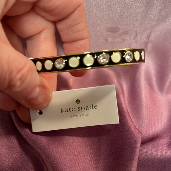 Kate Spade Idiom Enamel Bangle set in Gold - Picture 3 of 5